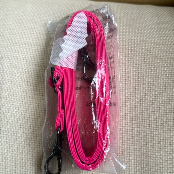 Lug Neon Brights 1.5" Adjustable Bag Strap Solid pink - New in Package! - Picture 1 of 1